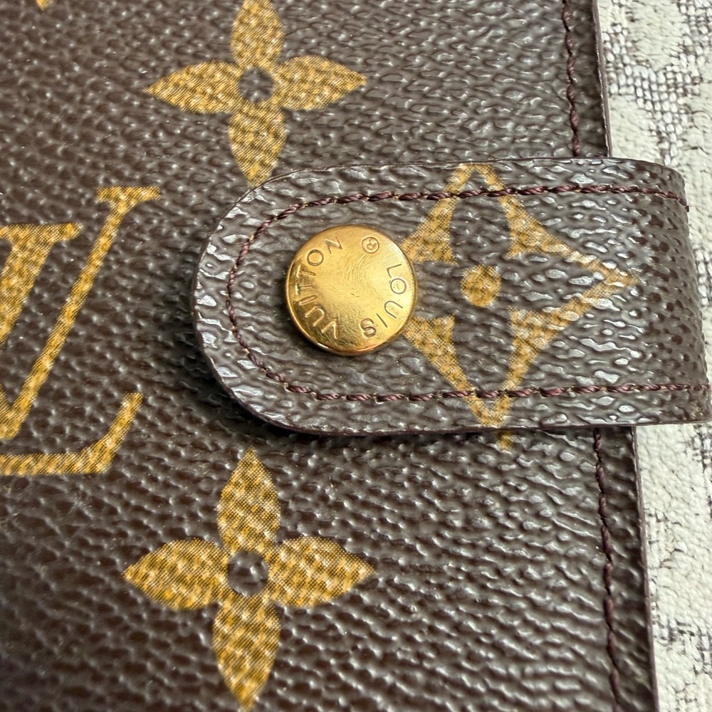 Louis Vuitton Authentic Small Ring Monogram Agend… - image 4